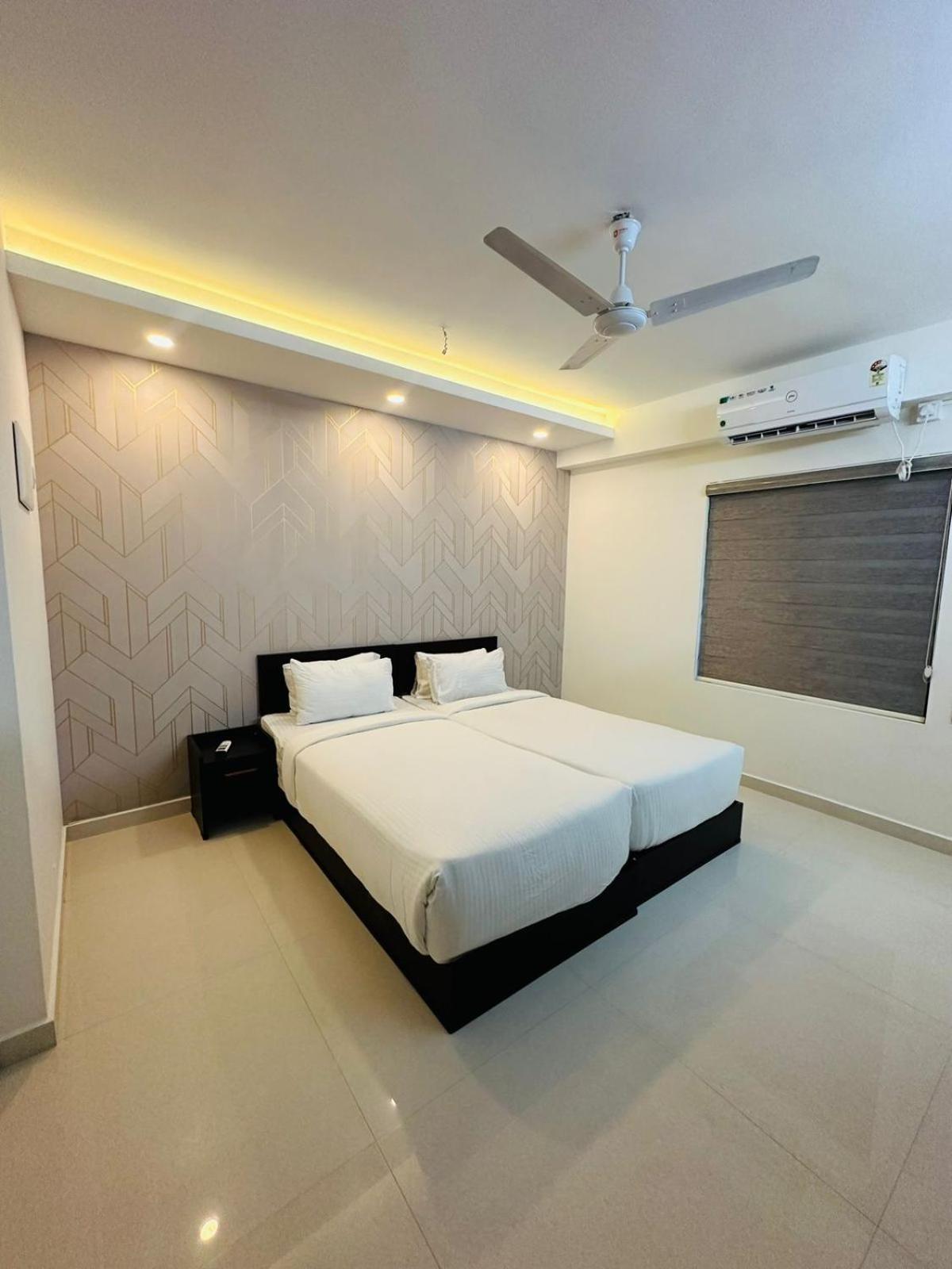 Hotel Nujoom Rooms & Apartments Kochi Екстер'єр фото
